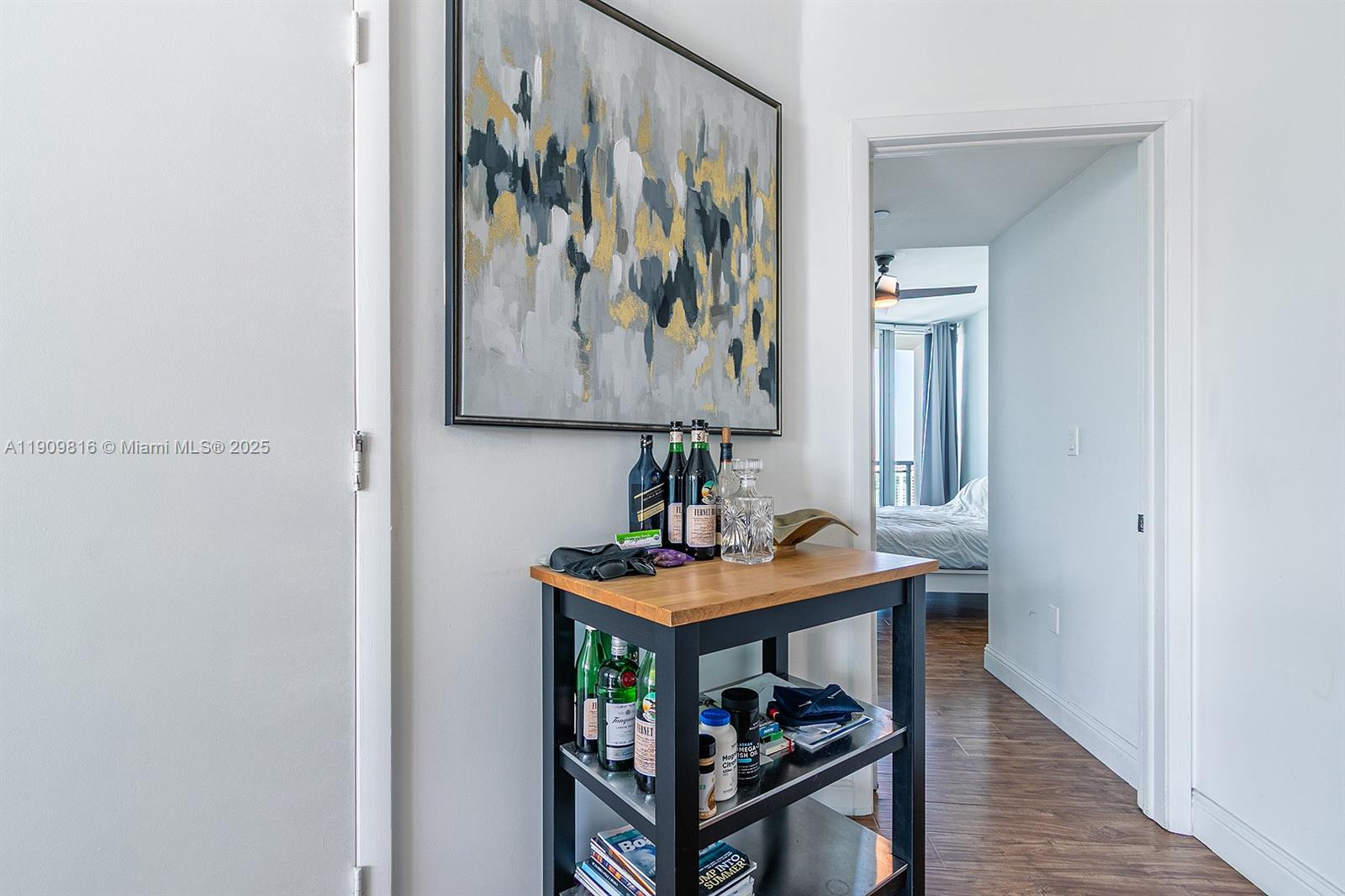 WIND CONDO - Residential