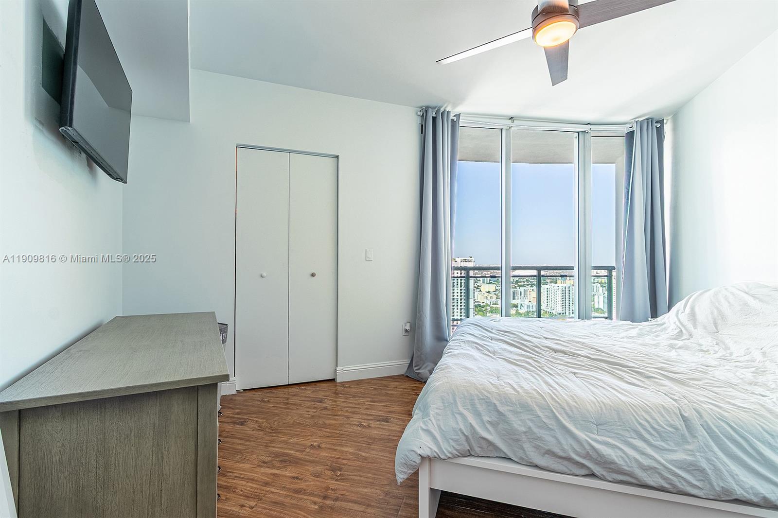 WIND CONDO - Residential