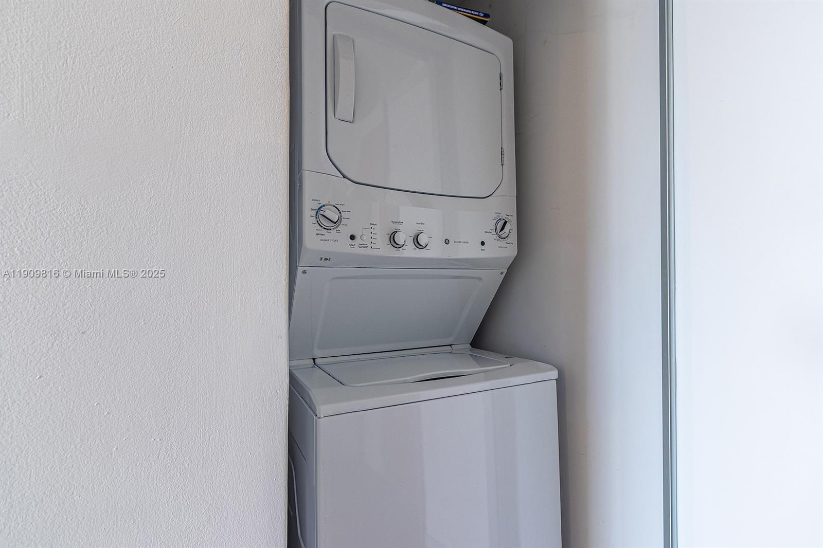 WIND CONDO - Residential