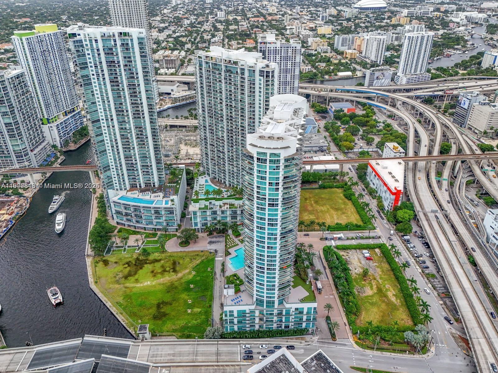 WIND CONDO - Residential