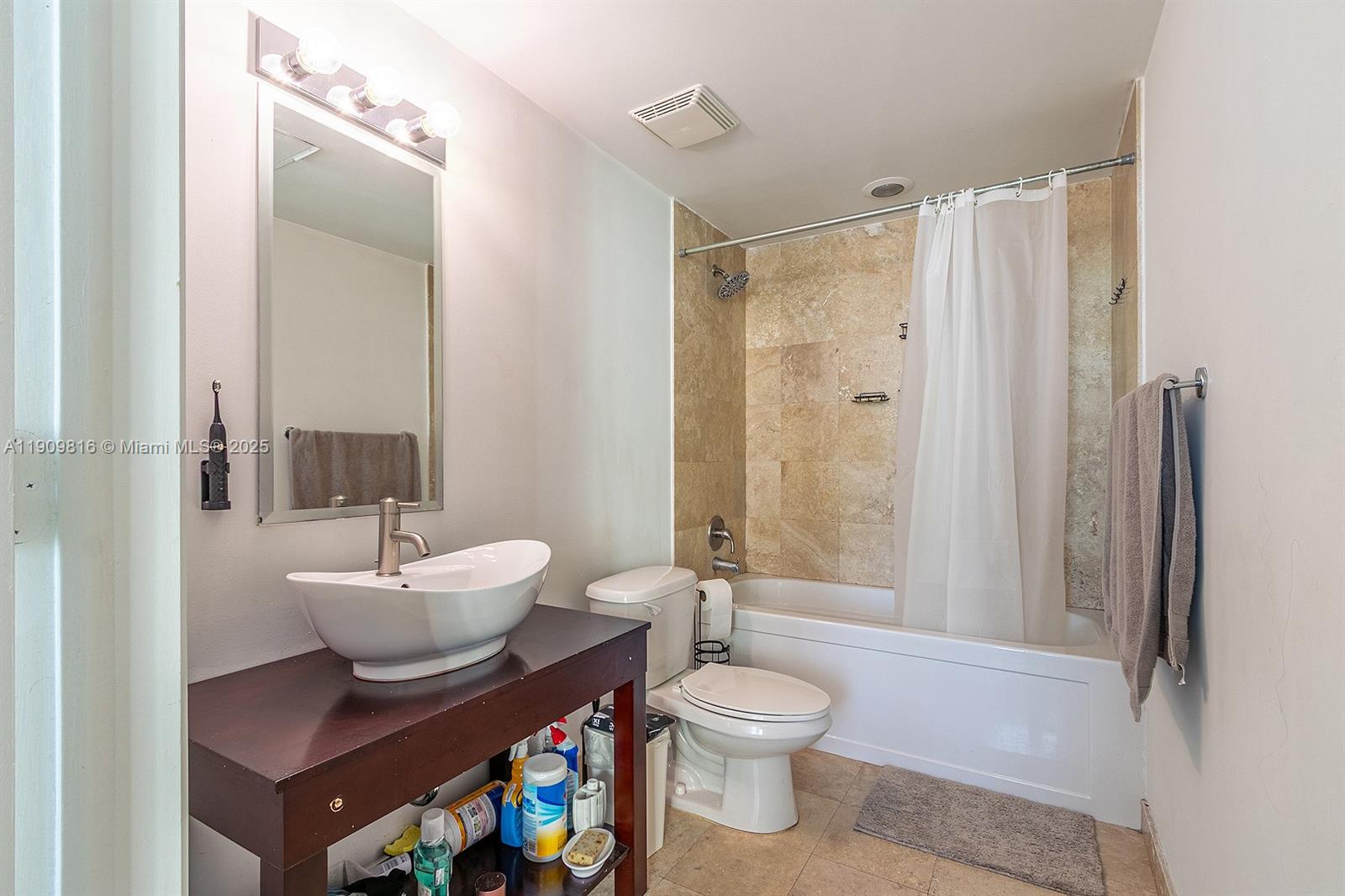 WIND CONDO - Residential