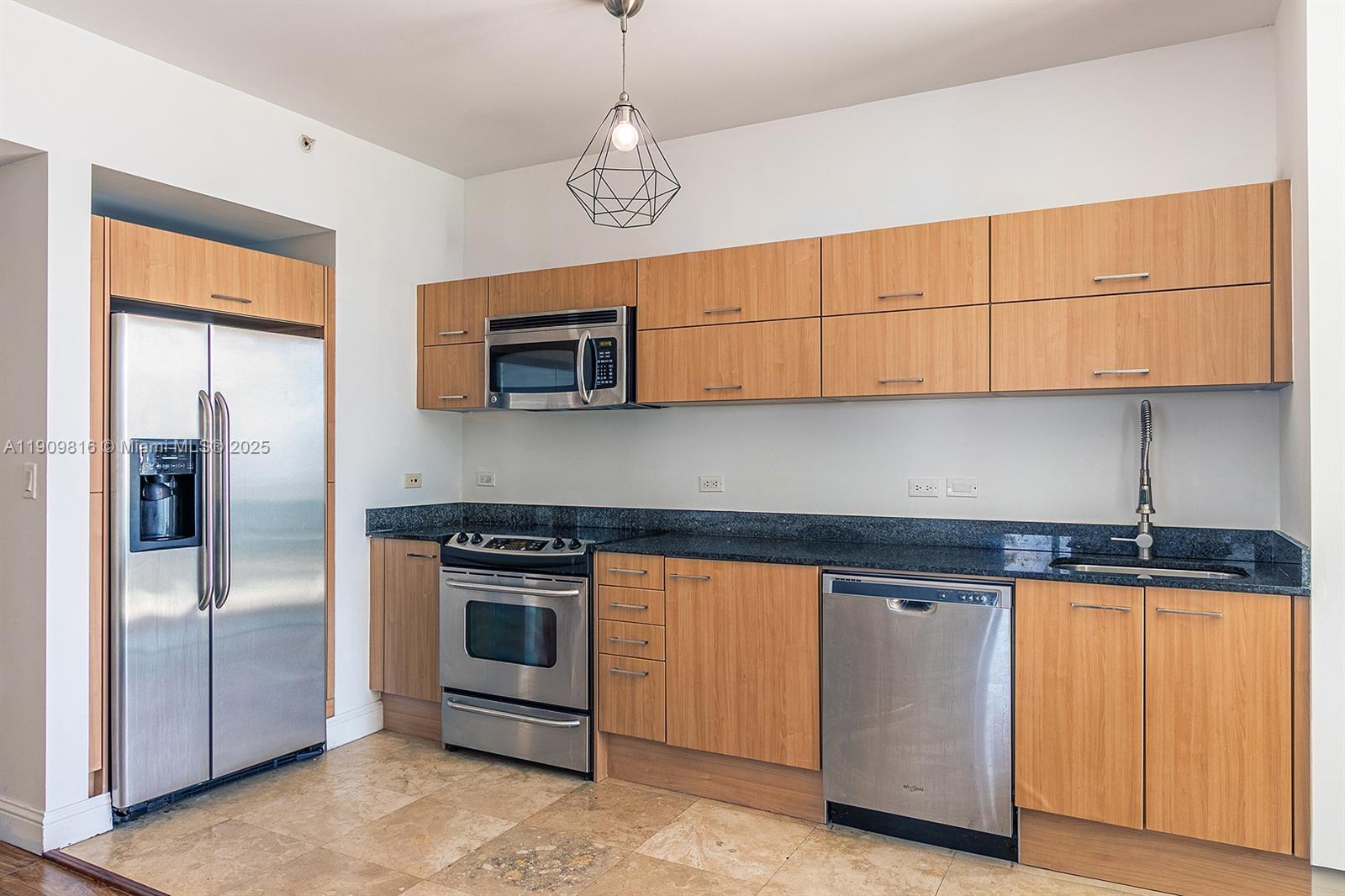 WIND CONDO - Residential