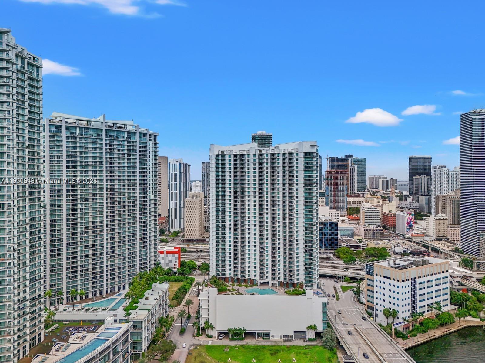 WIND CONDO - Residential