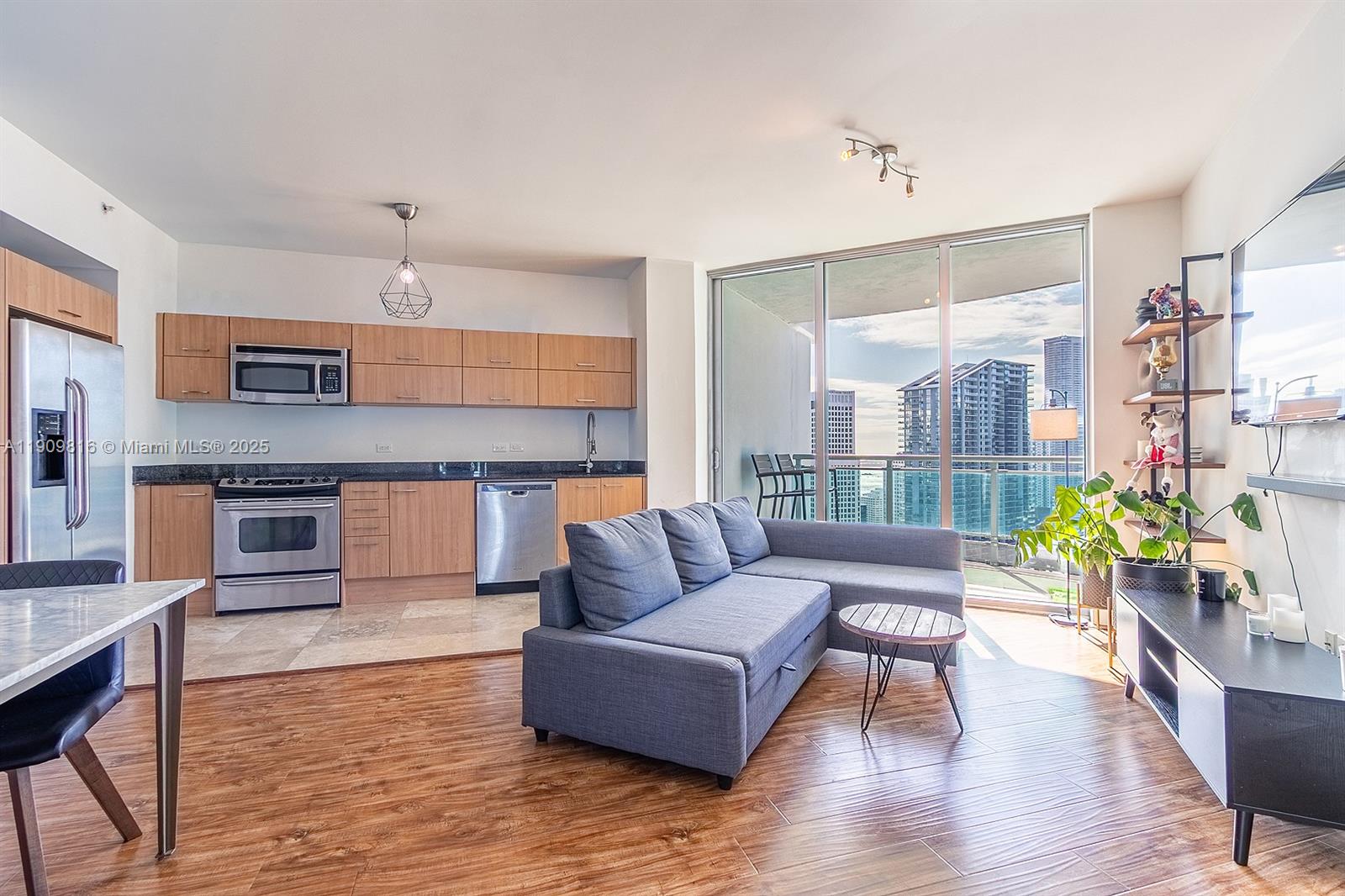 WIND CONDO - Residential