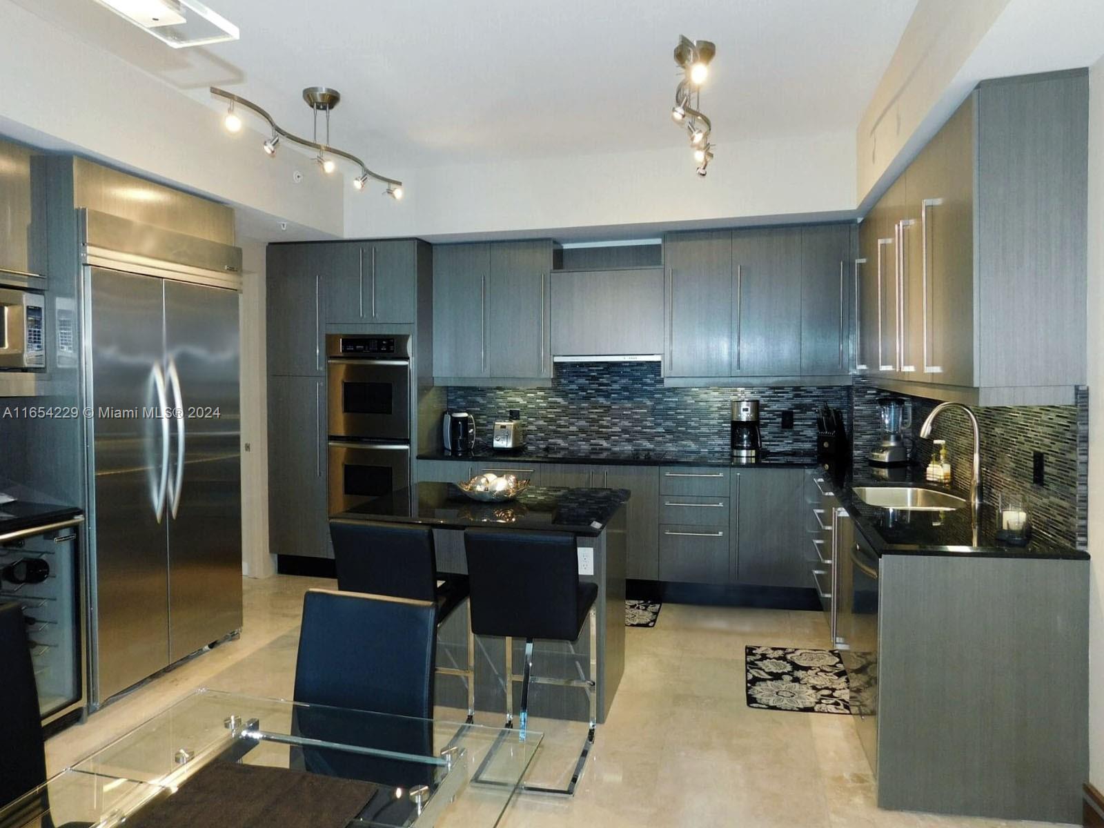 LAS OLAS RIVER HOUSE COND - Residential Lease