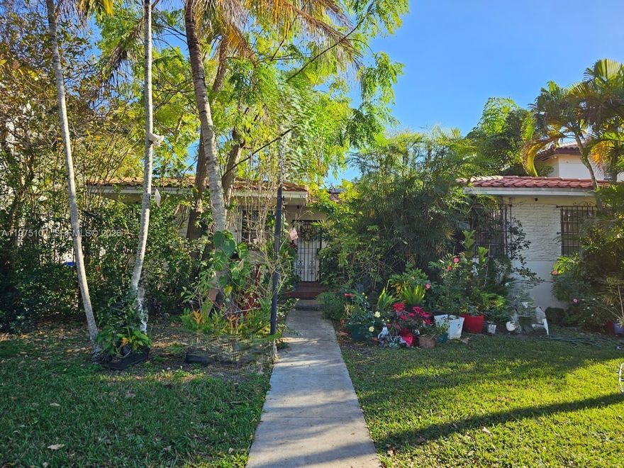 Amazing opportunity to own in the heart of Coral Gables! Ideally situated just off Ponce de Leon, this 2-bedroom, 1bath home with a extra room and family rooms, boasts extraordinary potential in one of the most coveted communities. The home features vaulted ceilings, skylights and a fireplace, adding character and warmth to the space. Located minutes from the Loews Hotel, Miracle Mile, Merrick Park and Coconut Grove the location truly is unbeatable. This property is a fixer-upper and is priced for a quick sale — perfect for investors, renovators, or buyers looking to build their own dream home in the Gables. With strong bones and unique positioning, this is currently the best-priced home in Coral Gables.
Don’t miss the opportunity to own a culturally significant asset at a time when values are rising rapidly, fueled by strong foreign investment in South Florida’s single-family market. With pricing momentum on the rise, opportunities like this are limited. Secure this rare chance to add value in a premier location.