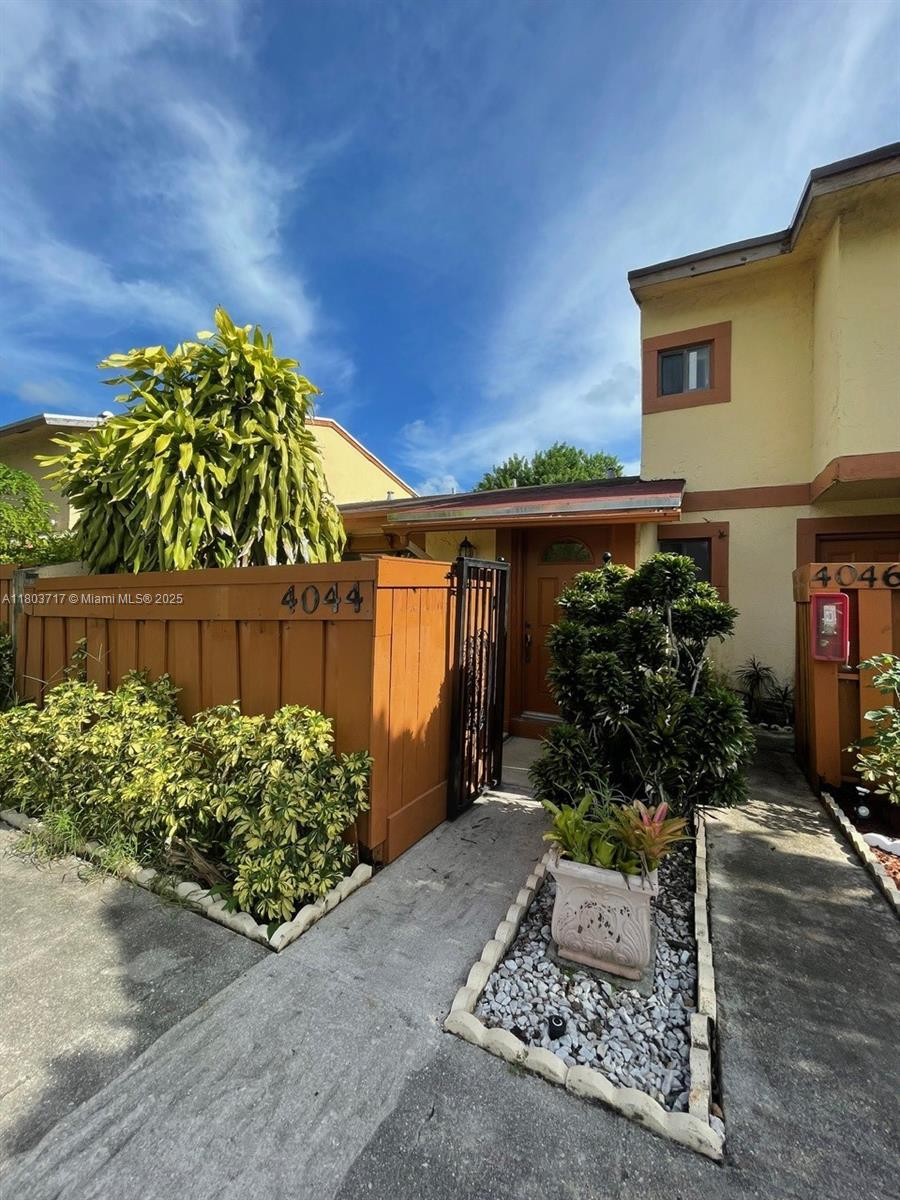 Rental Property at Address Not Disclosed, Sunrise, Miami-Dade County, Florida - Bedrooms: 1 
Bathrooms: 1  - $2,000 MO.