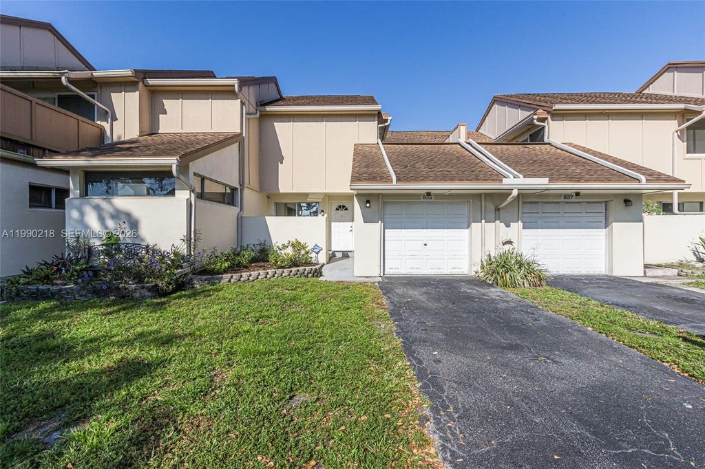 Photo of 835 NW 80th Ter #11, Plantation, FL 33324 (MLS # A11990218)