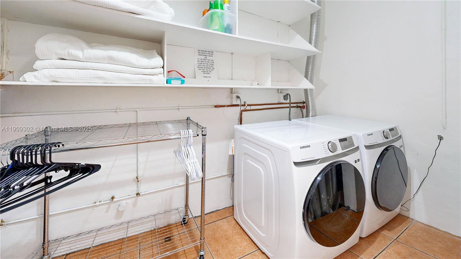 CALUSA CLUB ESTATES 3RD A - Residential