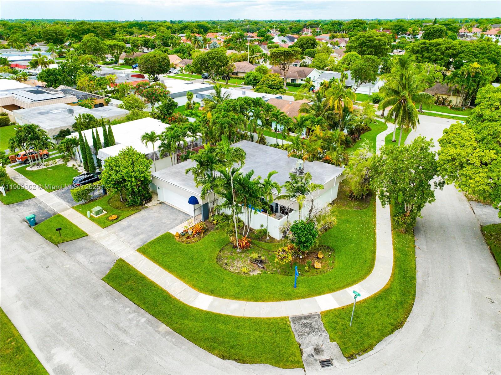 CALUSA CLUB ESTATES 3RD A - Residential