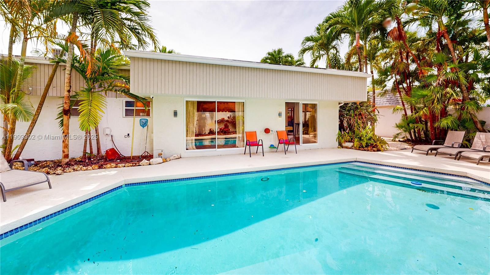 CALUSA CLUB ESTATES 3RD A - Residential