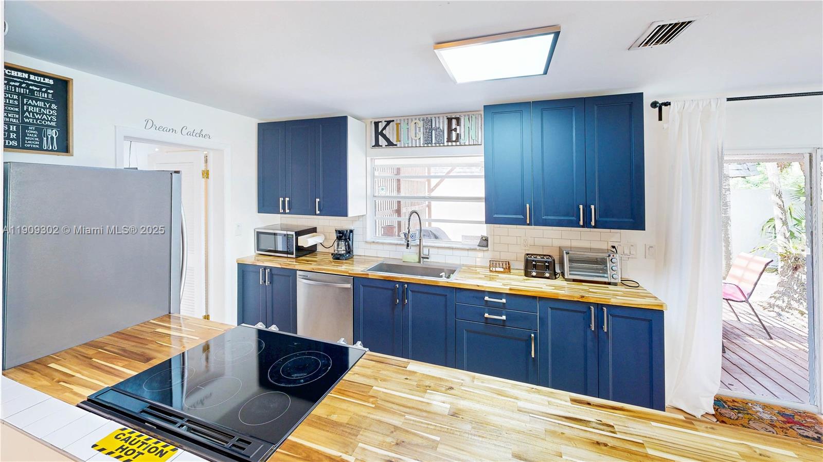 CALUSA CLUB ESTATES 3RD A - Residential