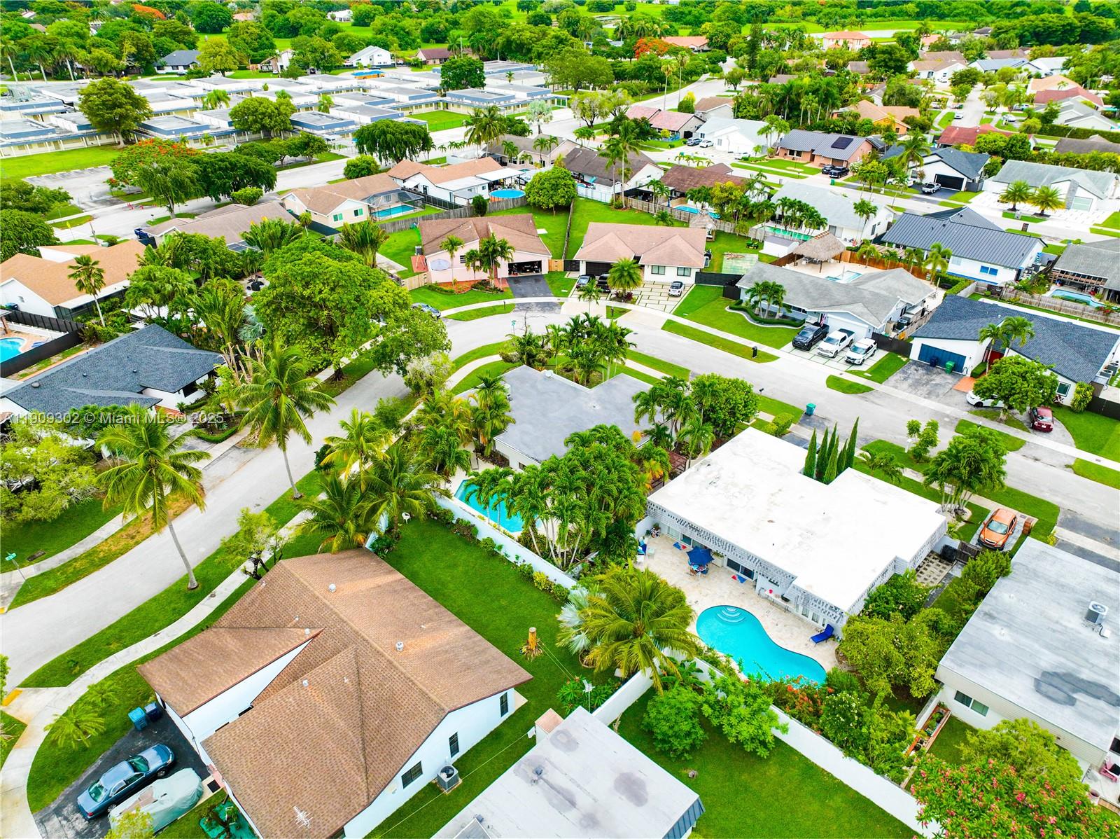 CALUSA CLUB ESTATES 3RD A - Residential