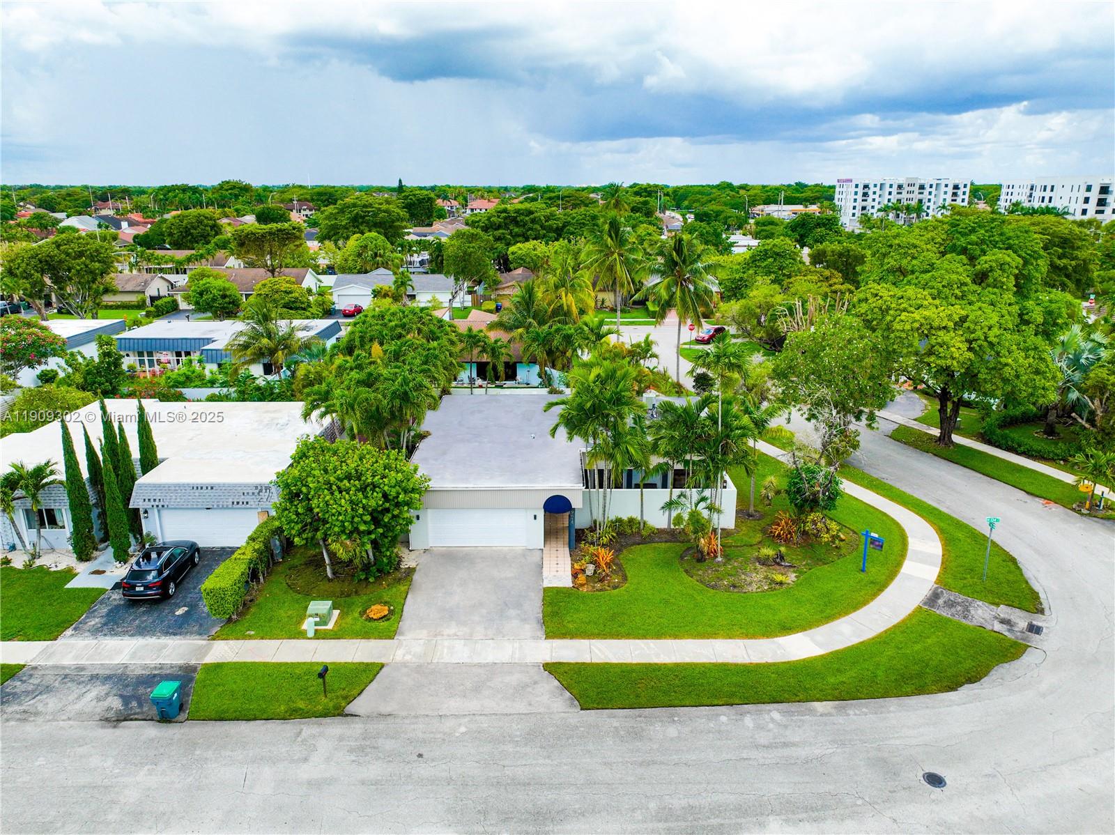 CALUSA CLUB ESTATES 3RD A - Residential