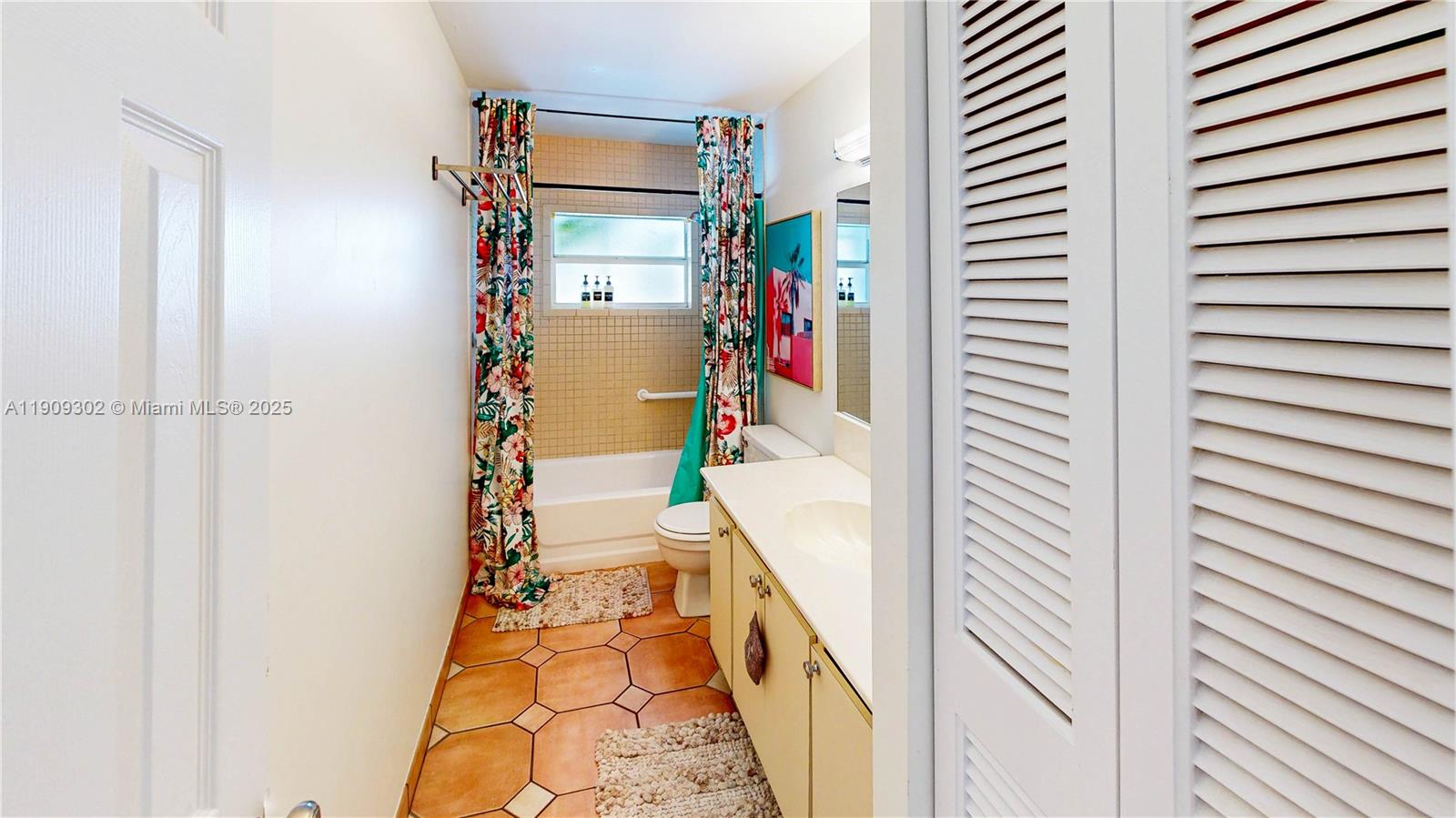 CALUSA CLUB ESTATES 3RD A - Residential