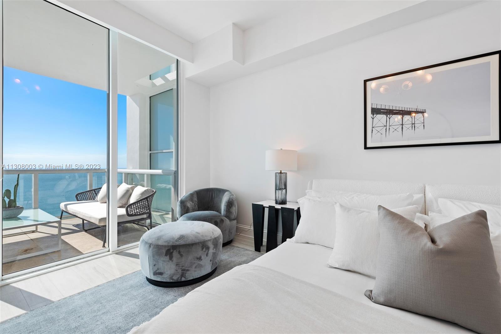 CONTINUUM ON SOUTH BEACH - Residential