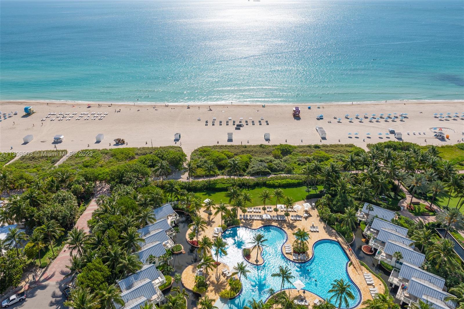 CONTINUUM ON SOUTH BEACH - Residential