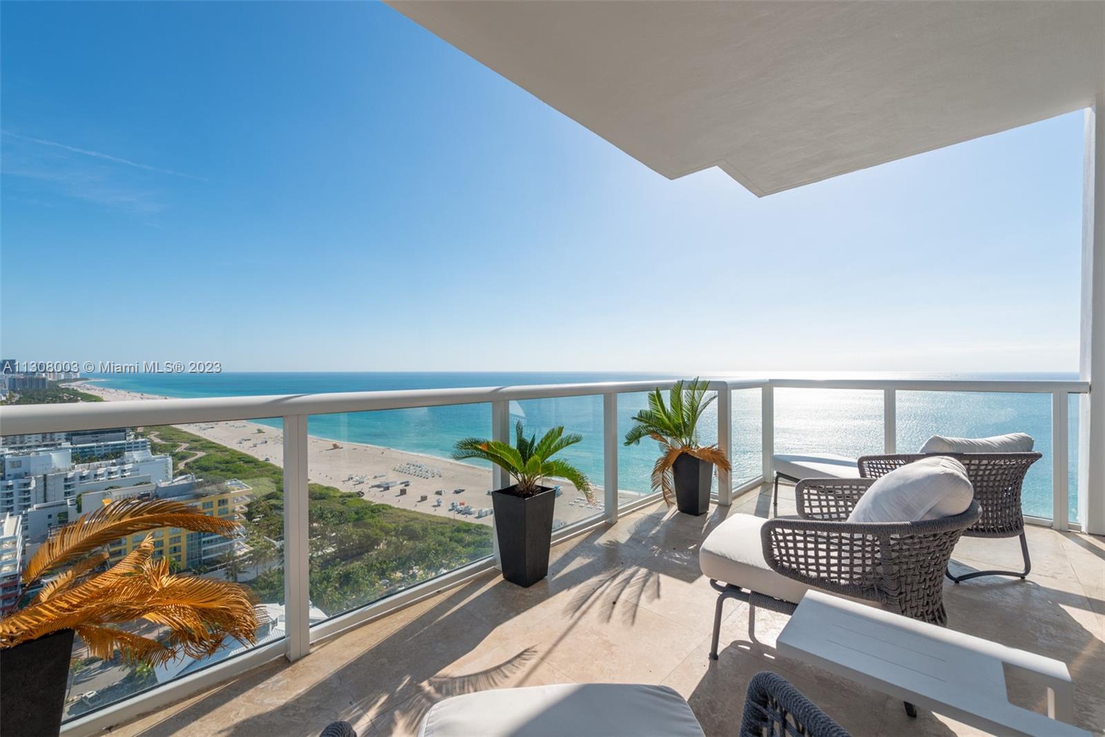 CONTINUUM ON SOUTH BEACH - Residential