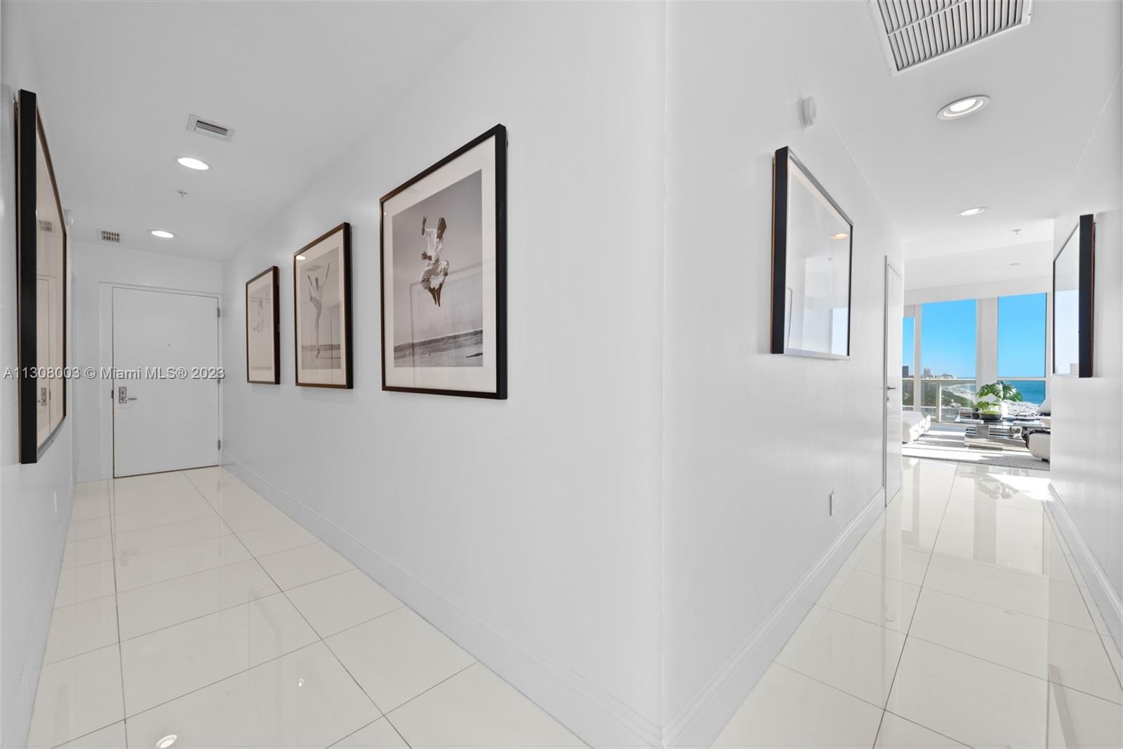 CONTINUUM ON SOUTH BEACH - Residential