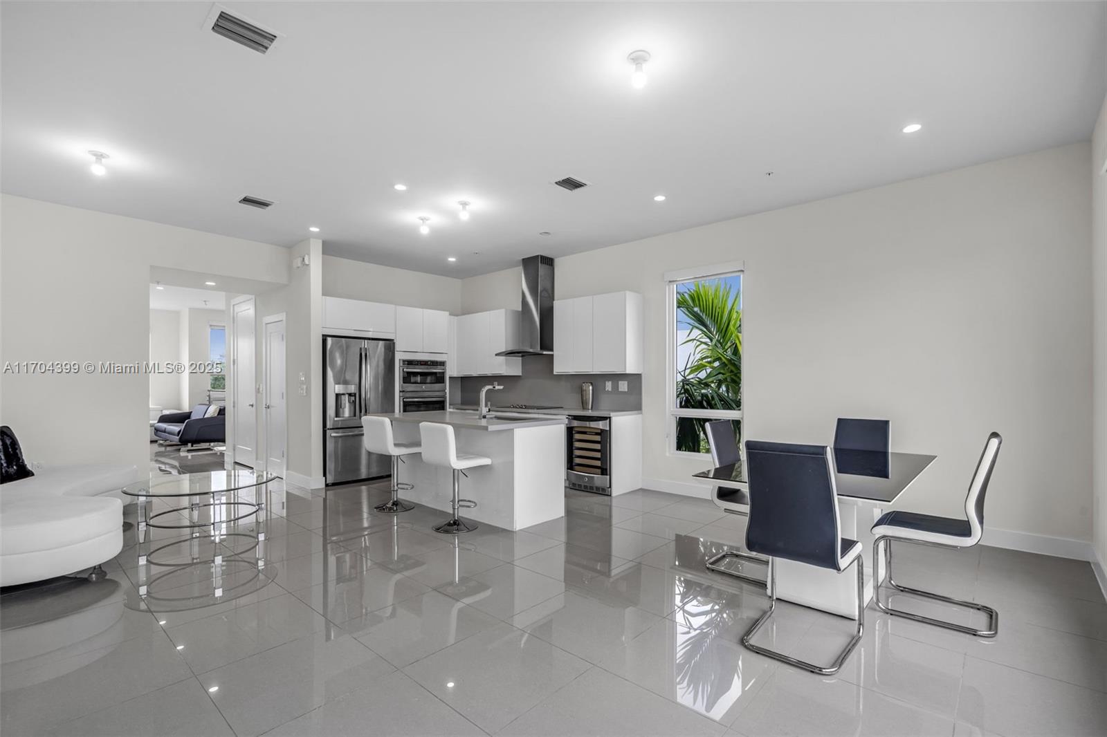 LANDMARK AT DORAL - Residential