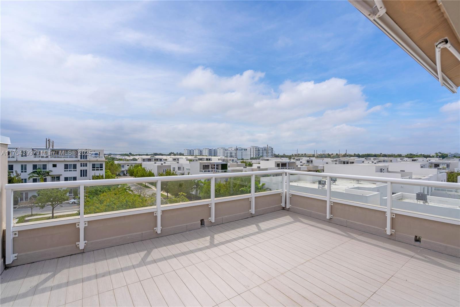LANDMARK AT DORAL - Residential