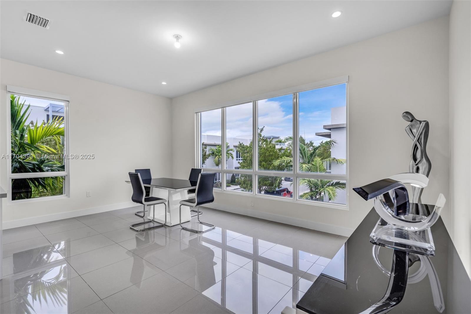 LANDMARK AT DORAL - Residential