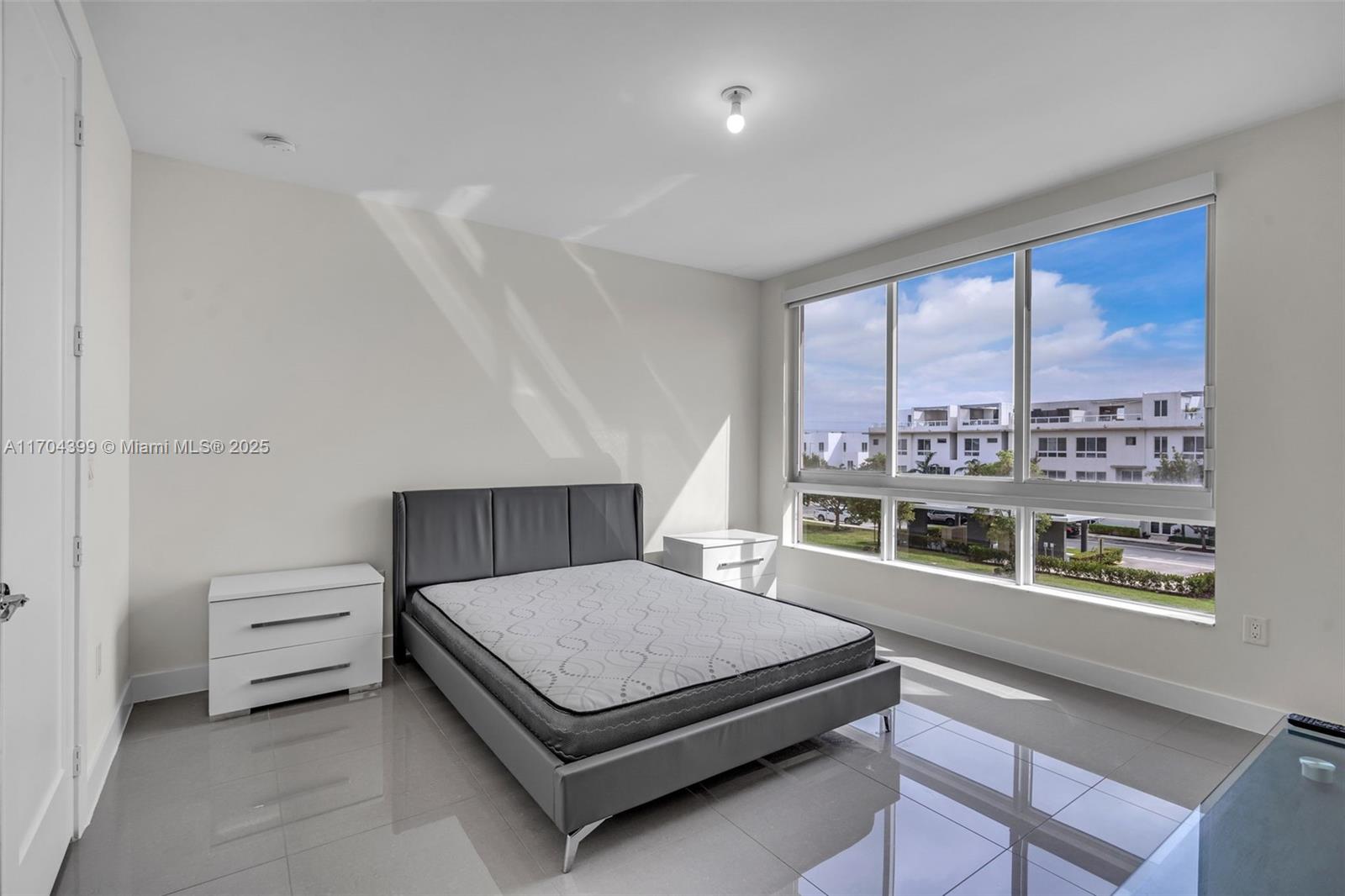 LANDMARK AT DORAL - Residential