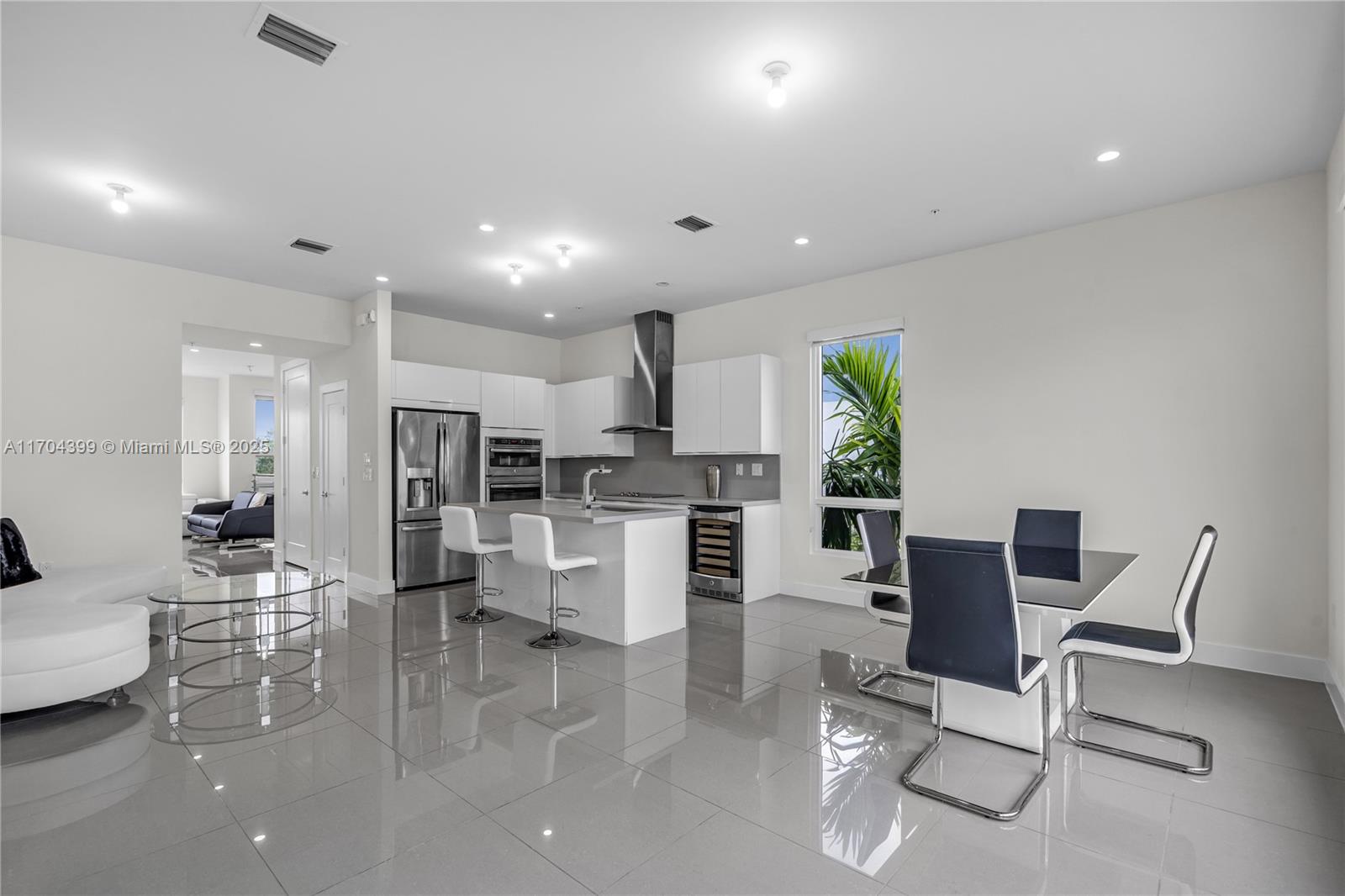 LANDMARK AT DORAL - Residential