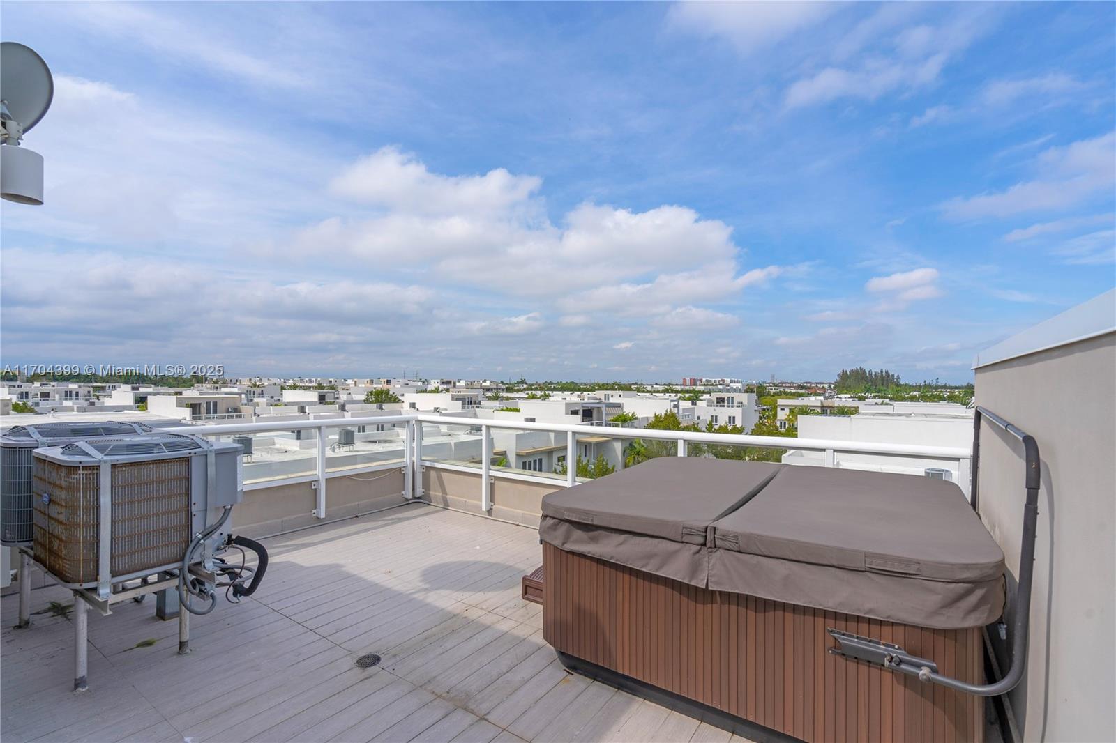 LANDMARK AT DORAL - Residential