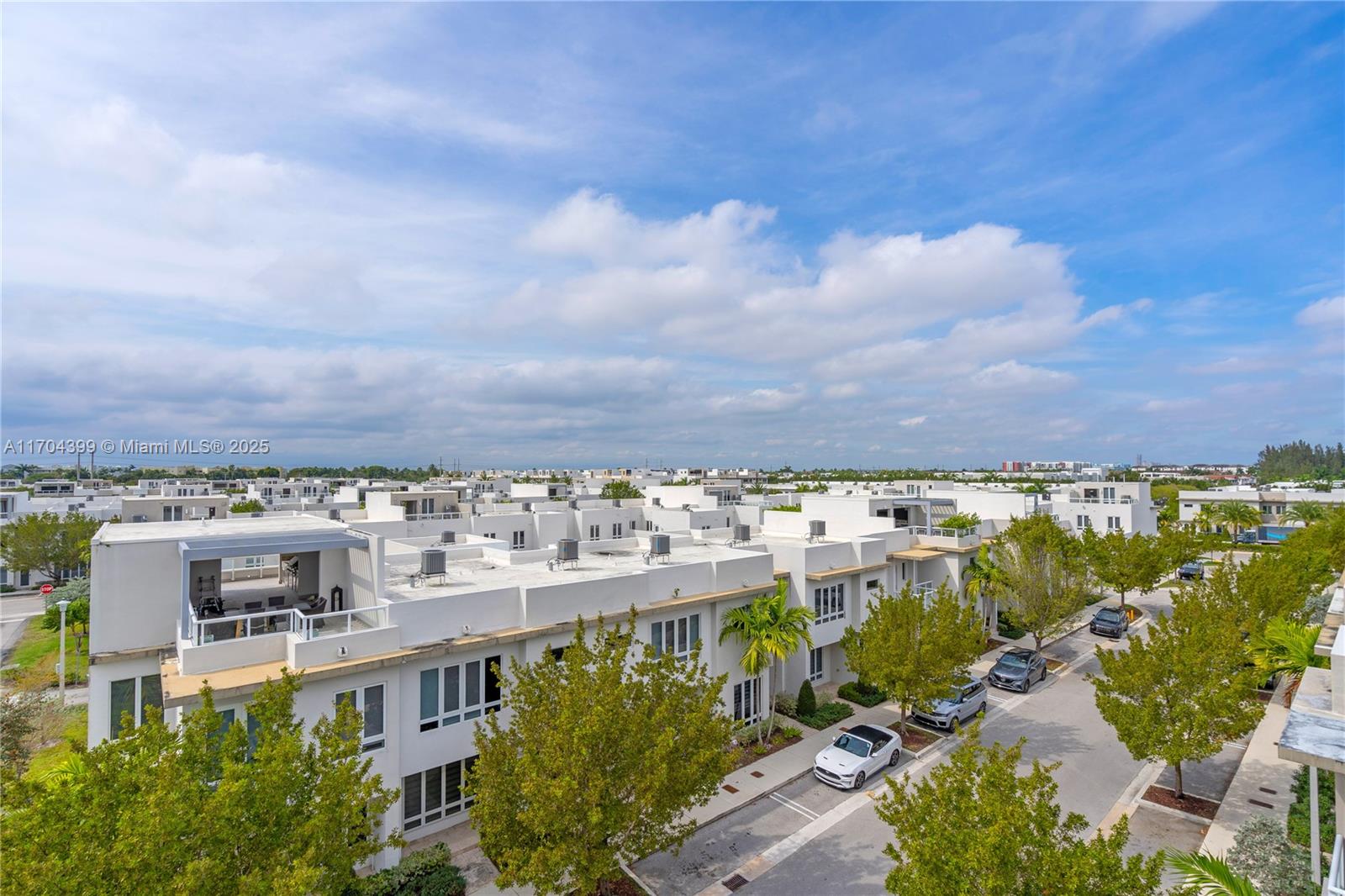 LANDMARK AT DORAL - Residential