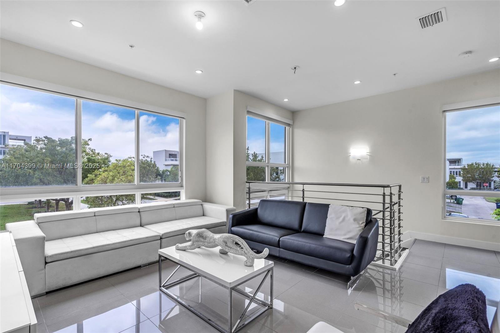 LANDMARK AT DORAL - Residential