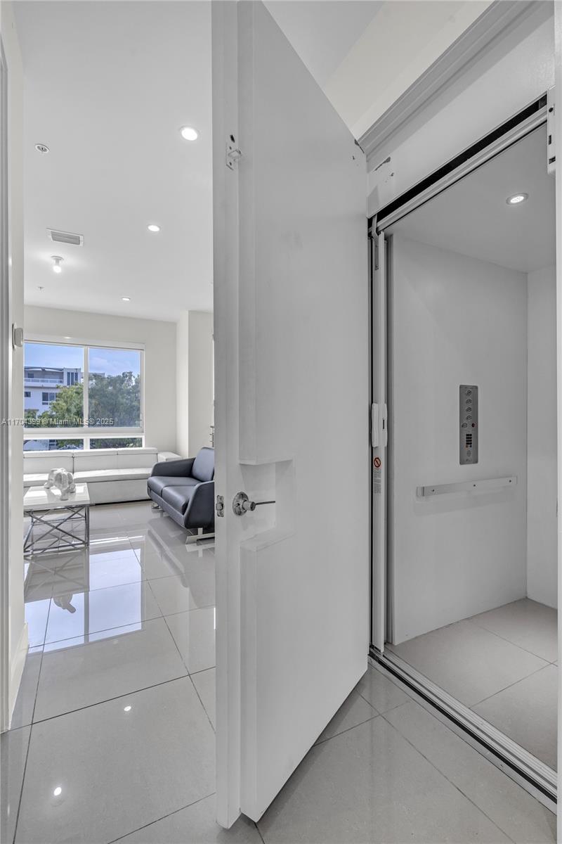 LANDMARK AT DORAL - Residential
