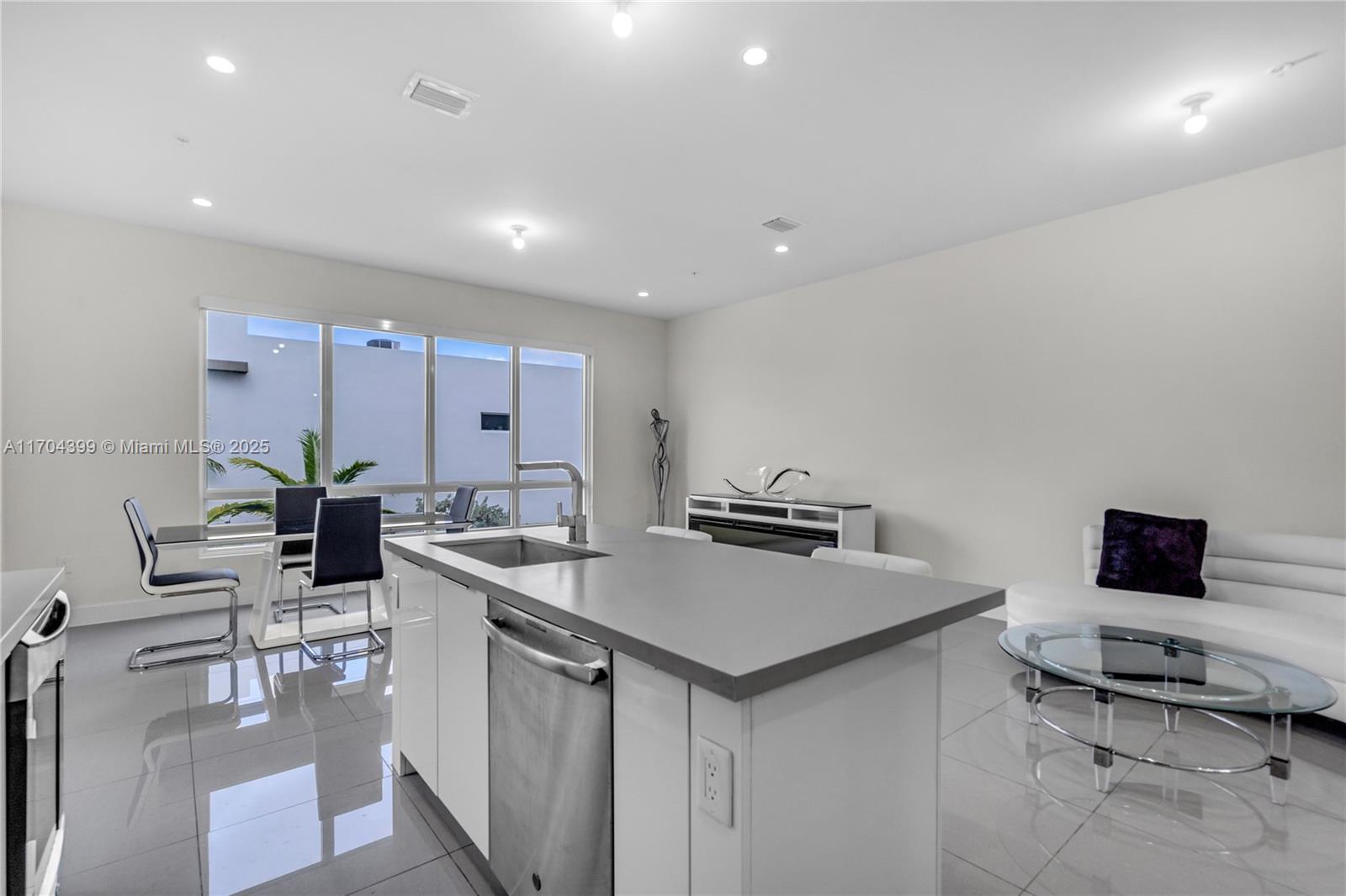 LANDMARK AT DORAL - Residential