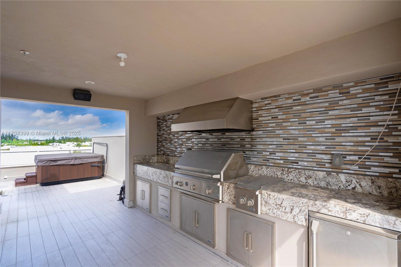 LANDMARK AT DORAL - Residential