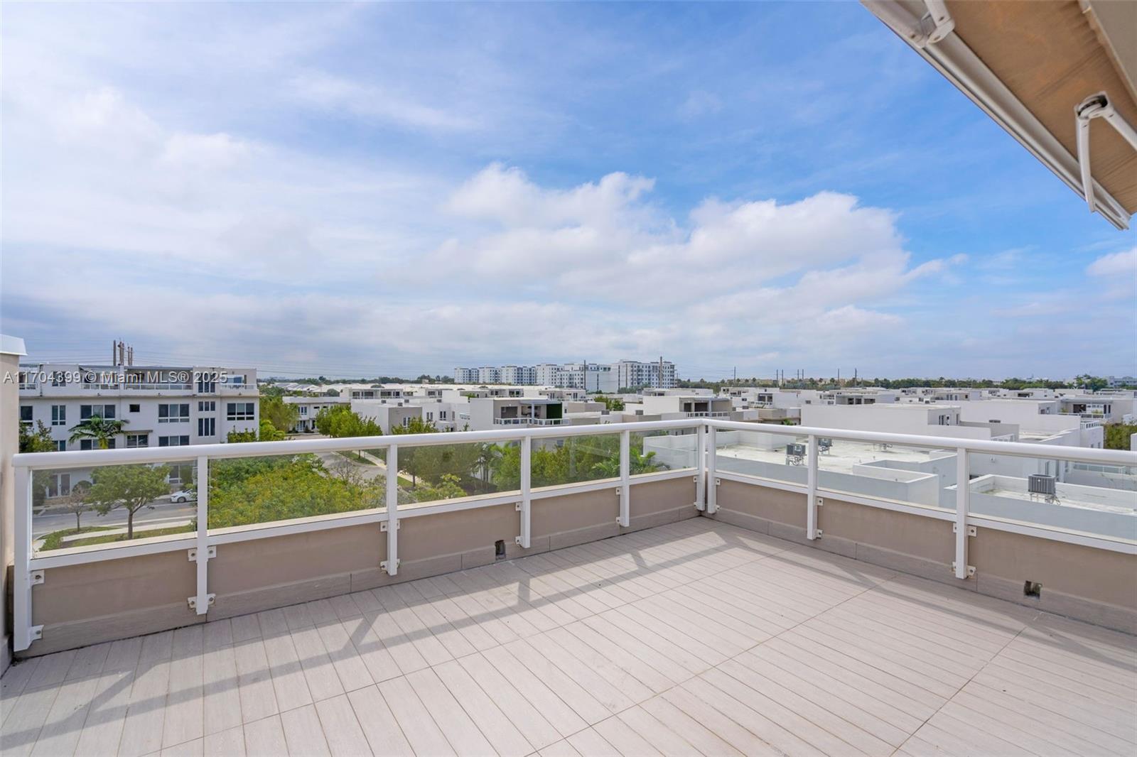 LANDMARK AT DORAL - Residential