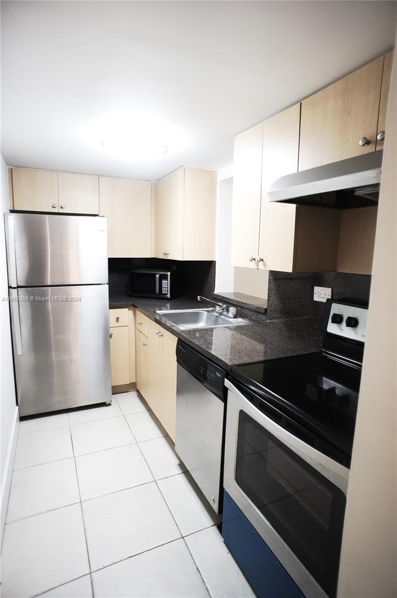 SERENITY ON THE RIVER CON - Residential Lease
