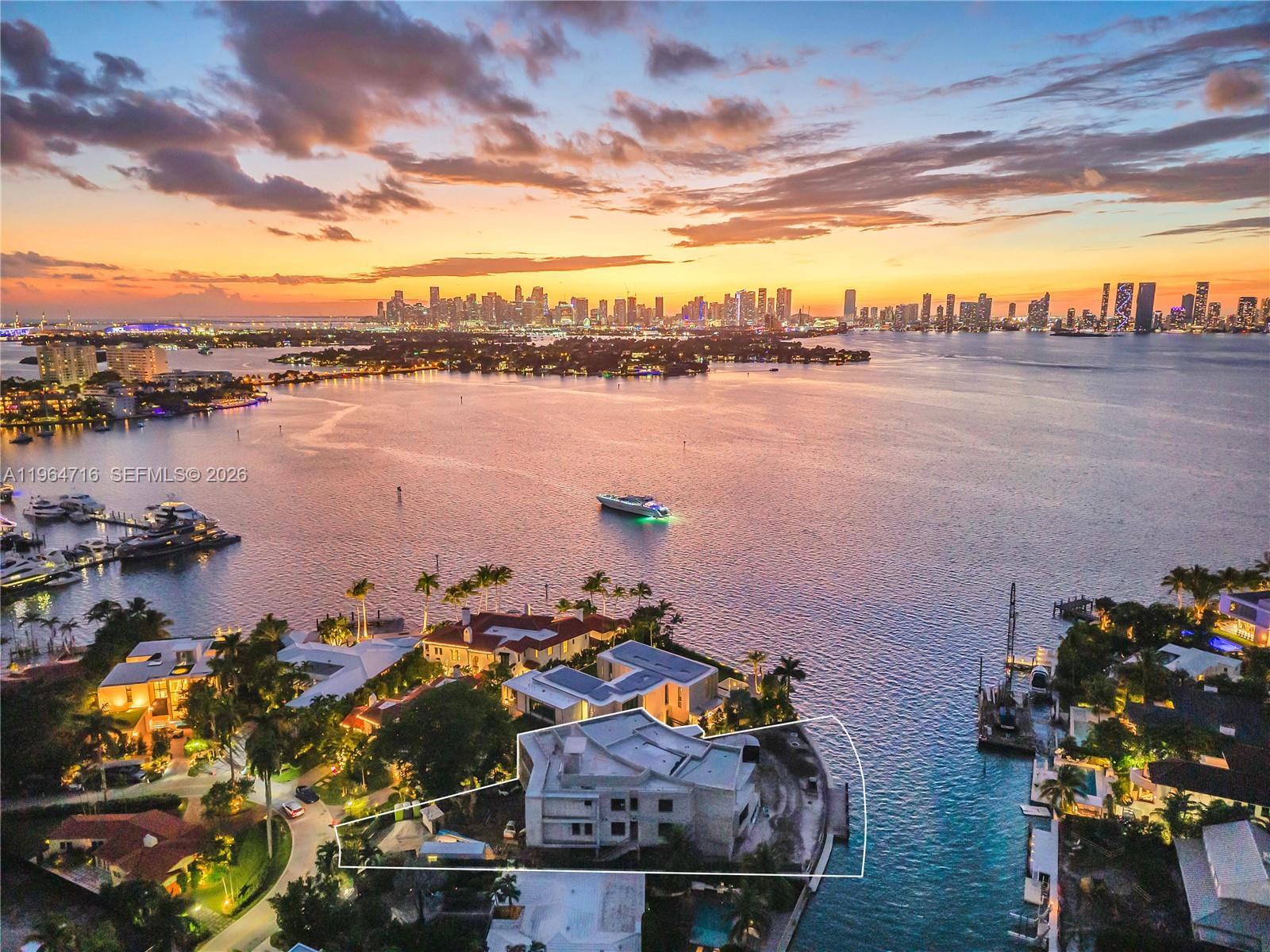 SUNSET ISLANDS-ISLAND NO - Residential