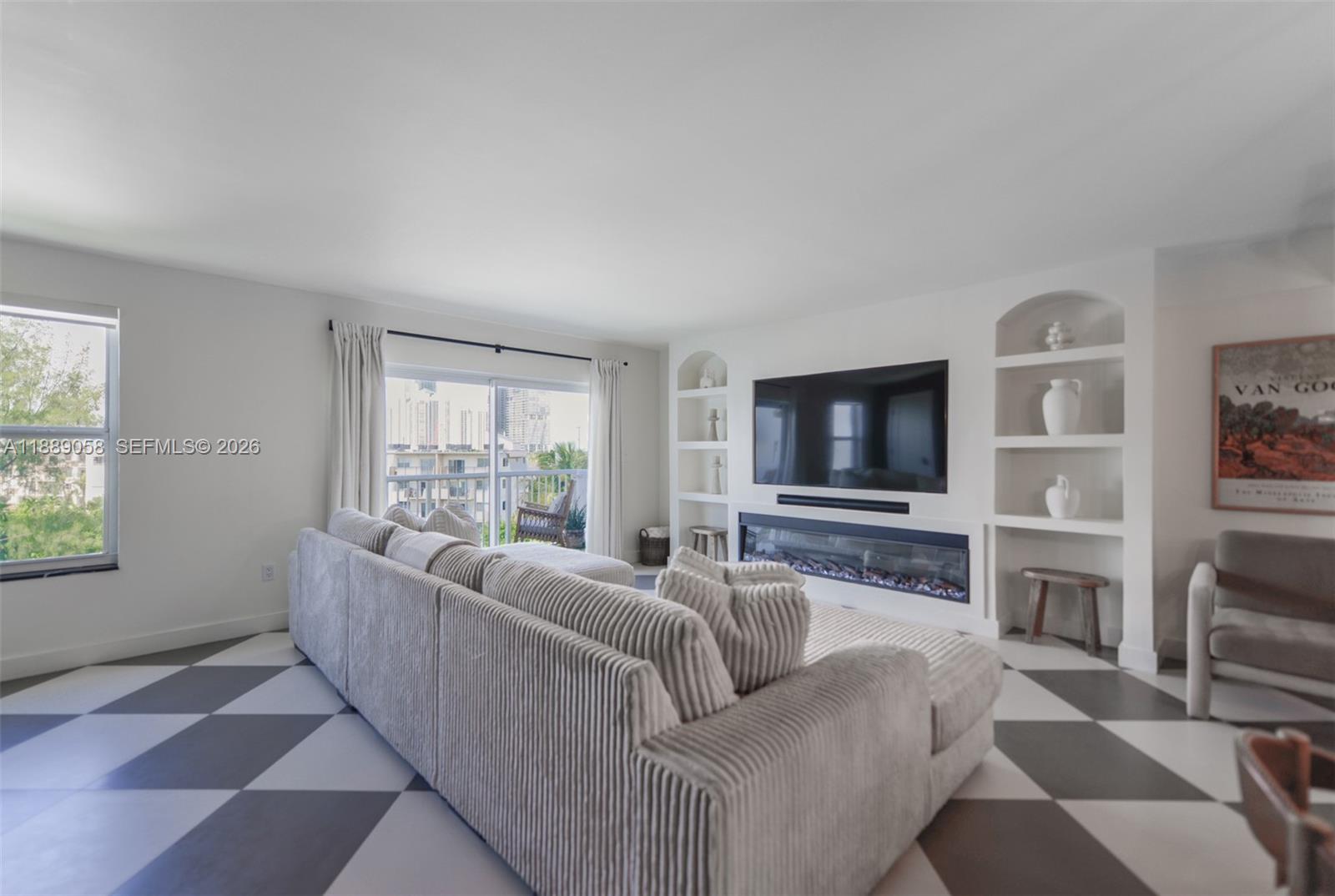 TOWNE ROYALE CONDO - Residential