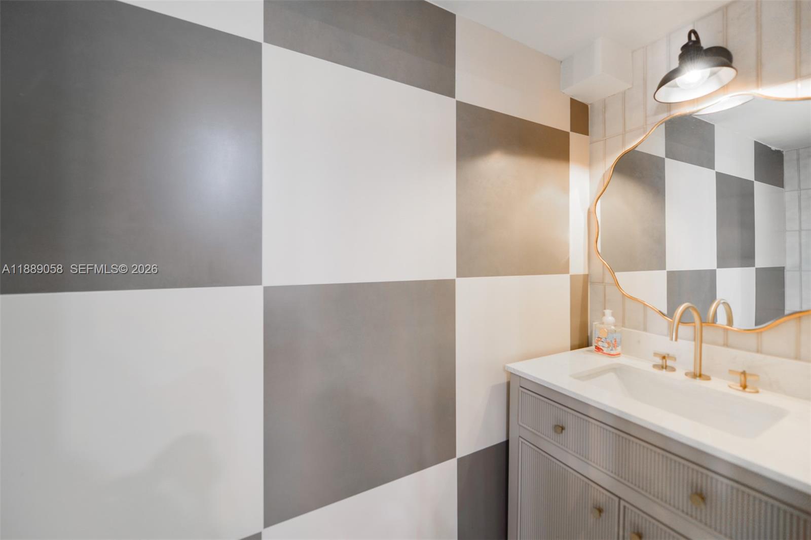 TOWNE ROYALE CONDO - Residential