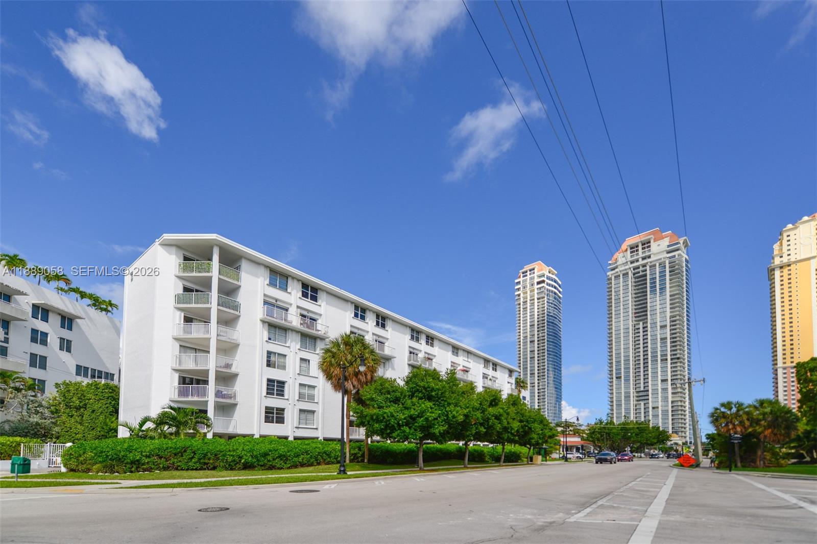 TOWNE ROYALE CONDO - Residential