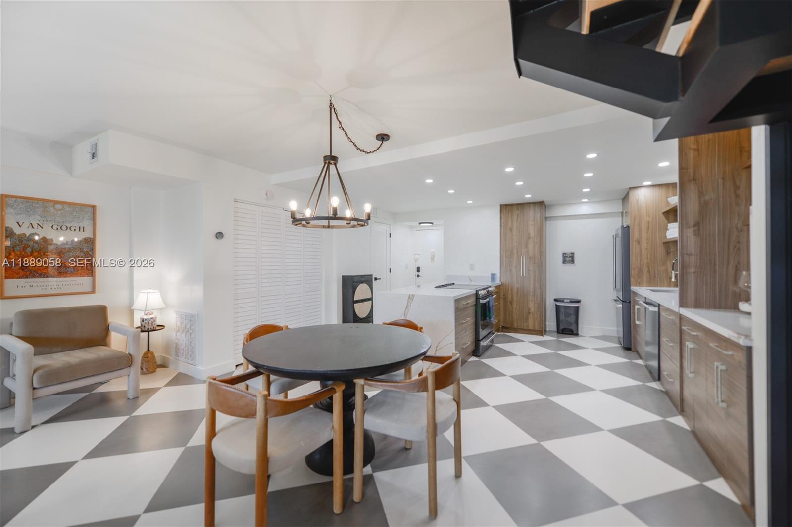 TOWNE ROYALE CONDO - Residential