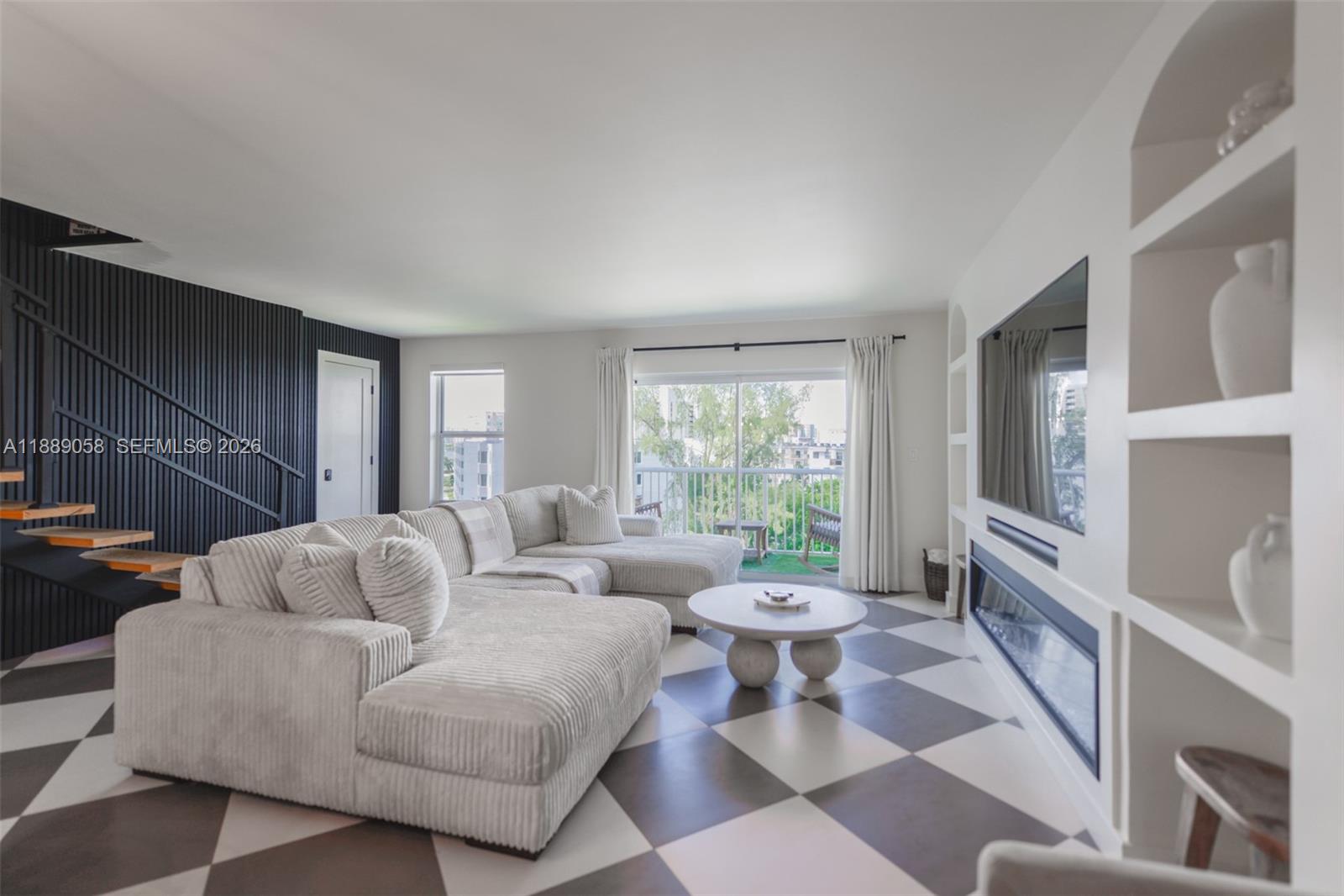 TOWNE ROYALE CONDO - Residential