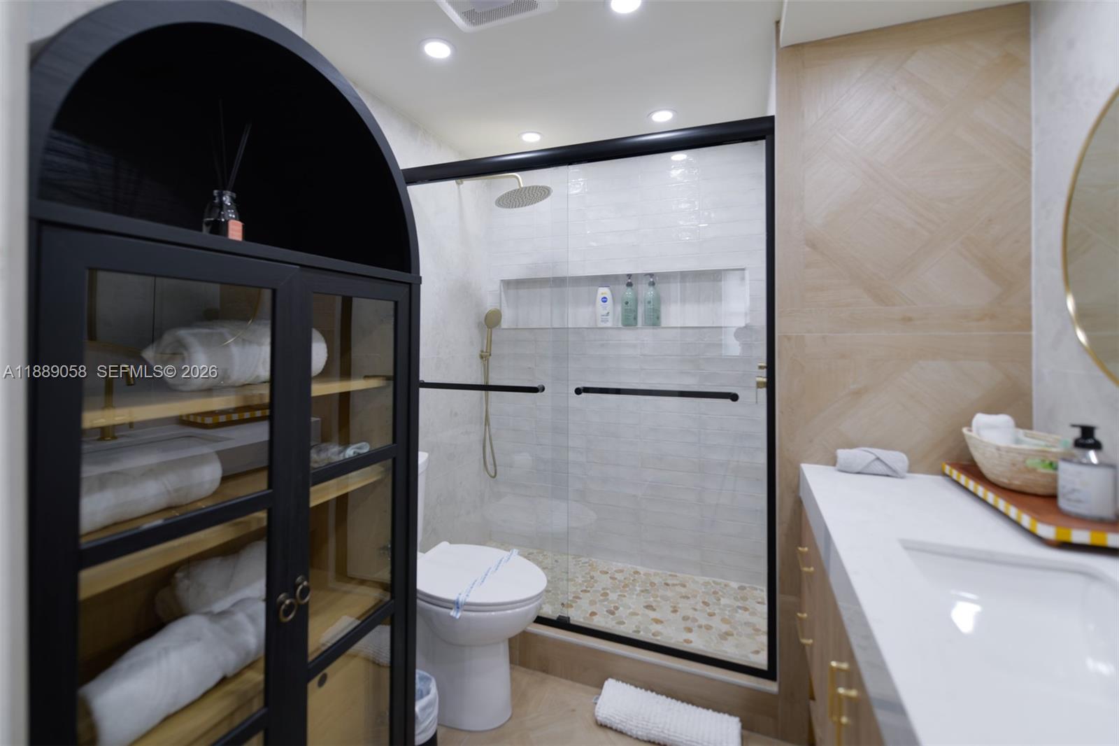 TOWNE ROYALE CONDO - Residential