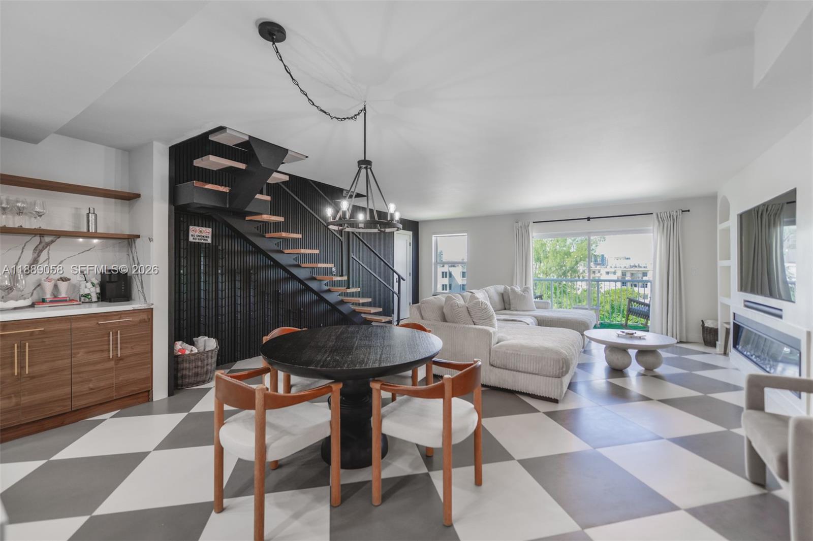 TOWNE ROYALE CONDO - Residential