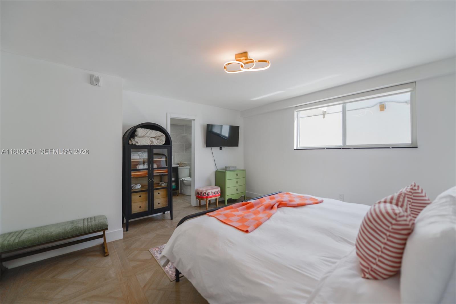 TOWNE ROYALE CONDO - Residential