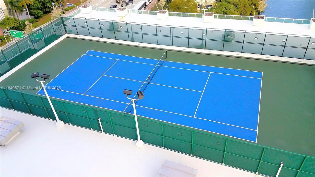 400 SUNNY ISLES CONDO EAS - Residential