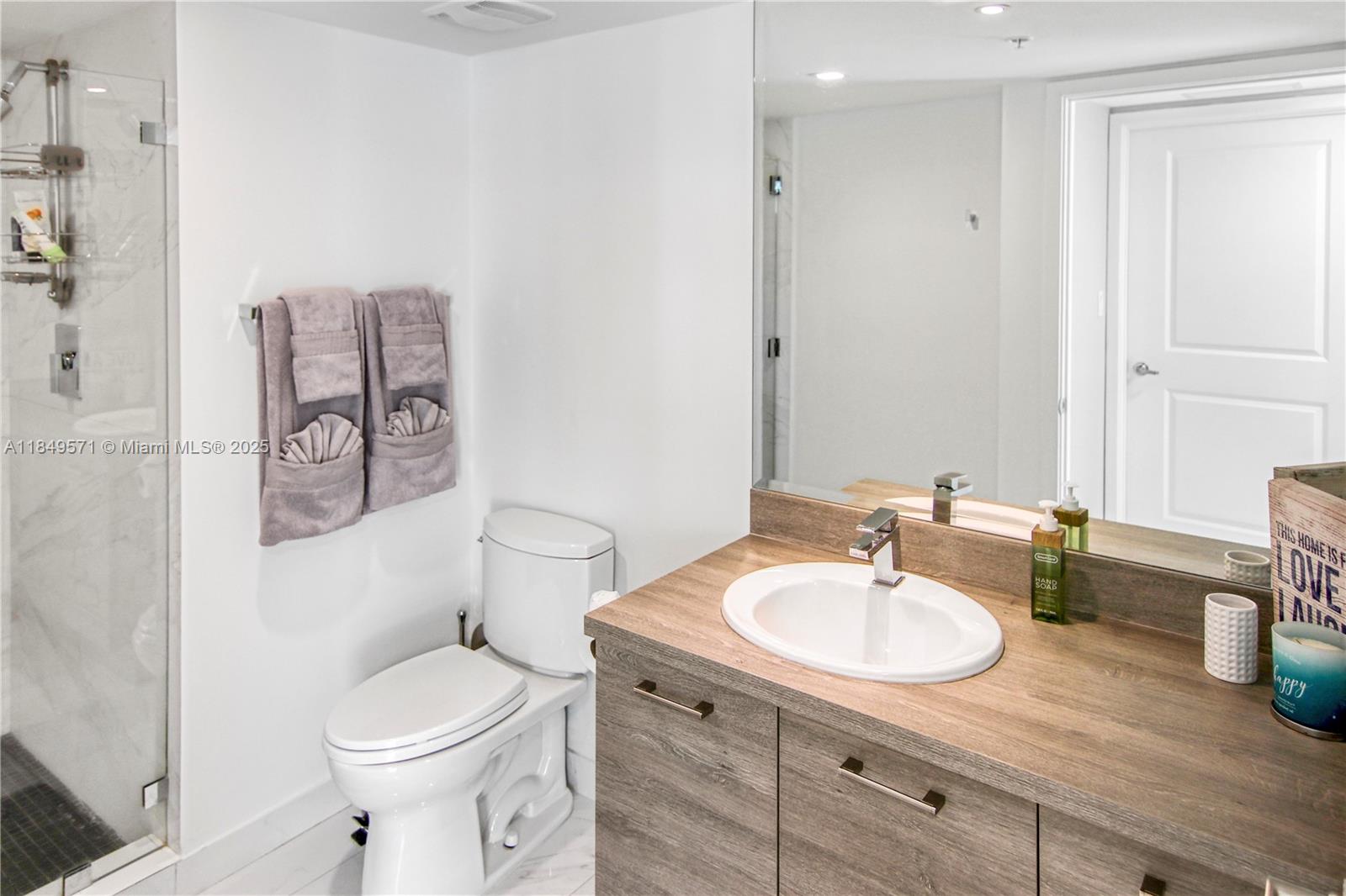 400 SUNNY ISLES CONDO EAS - Residential