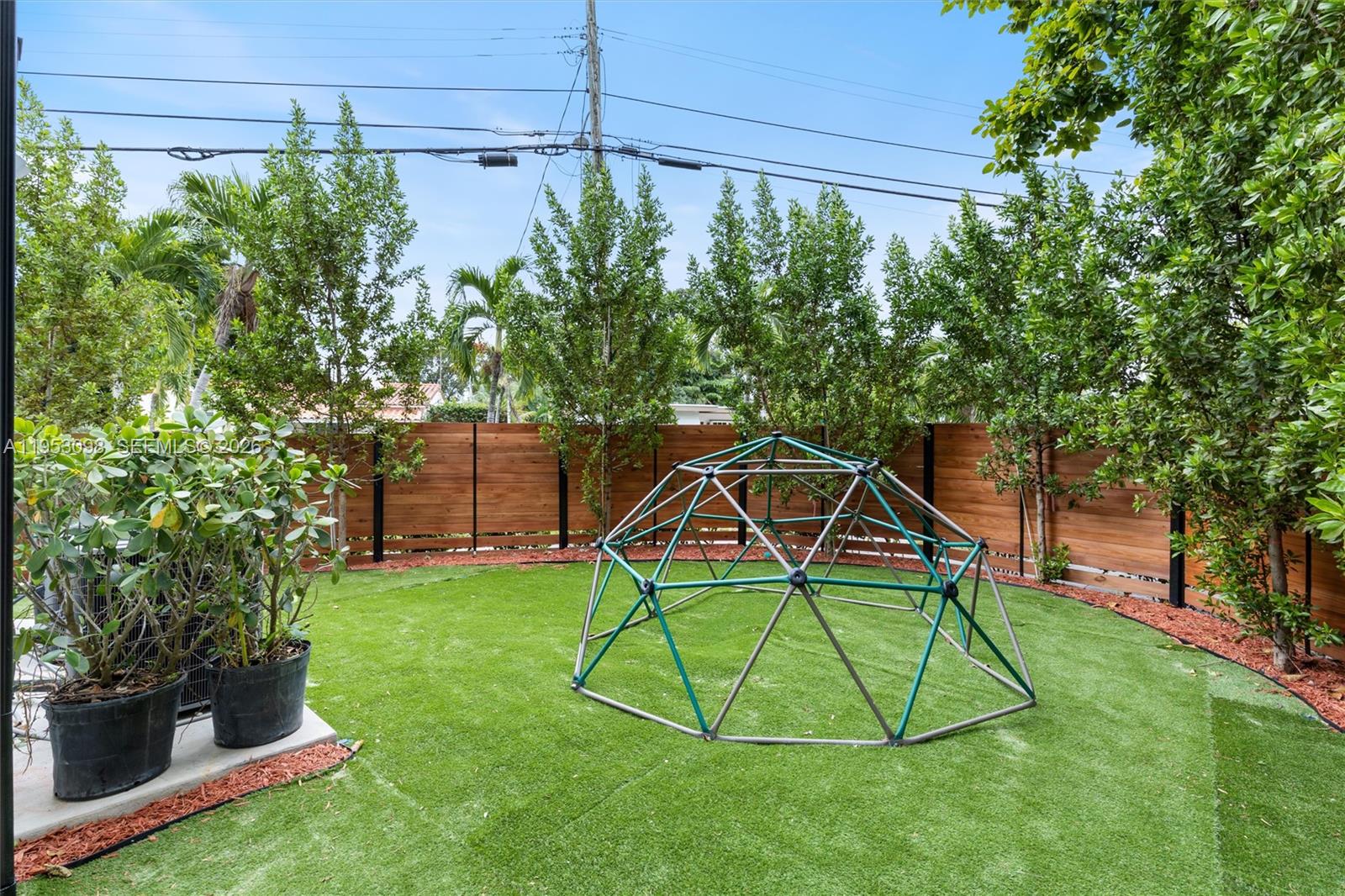 EAST SHENANDOAH - Residential