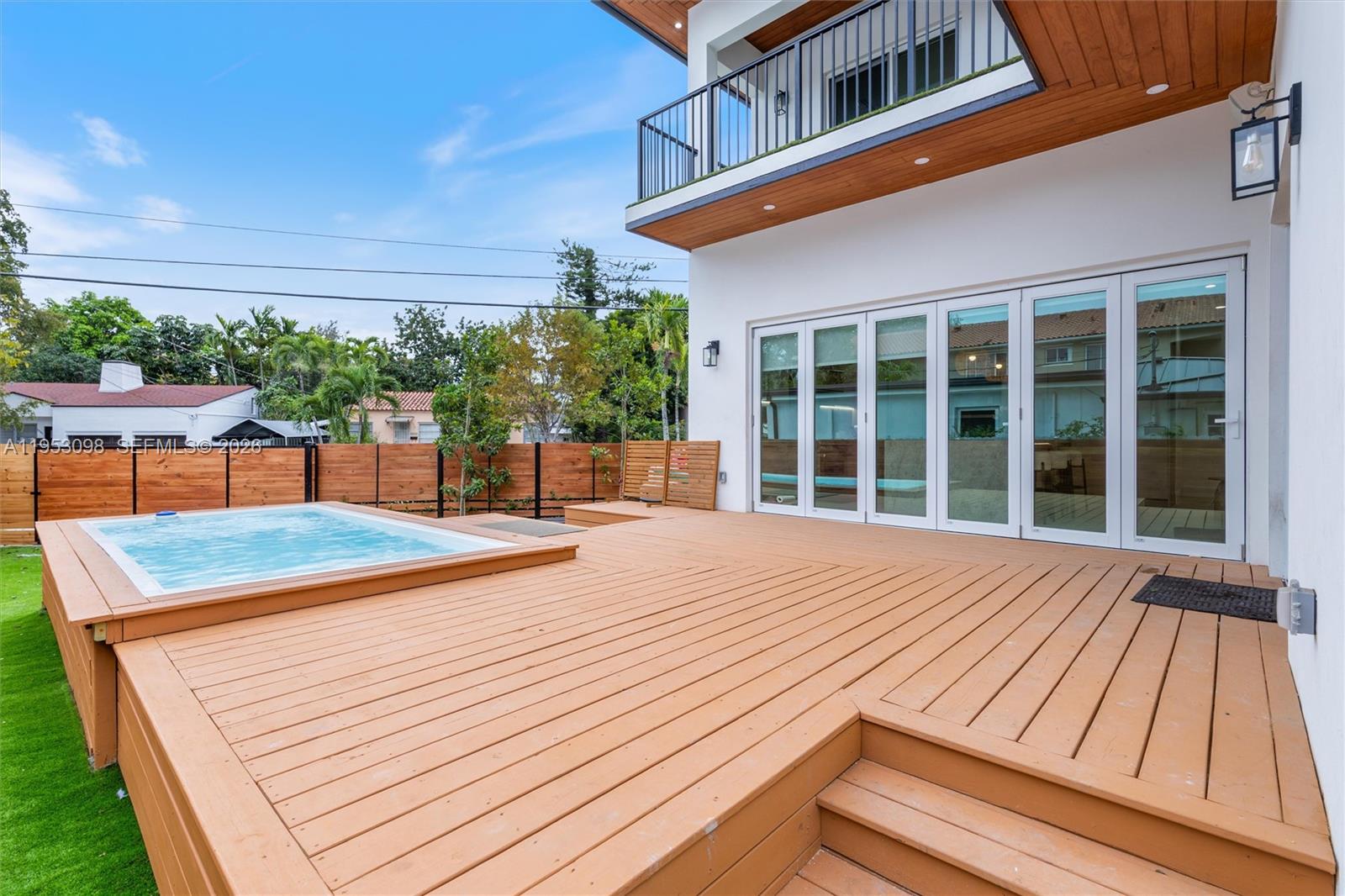 EAST SHENANDOAH - Residential