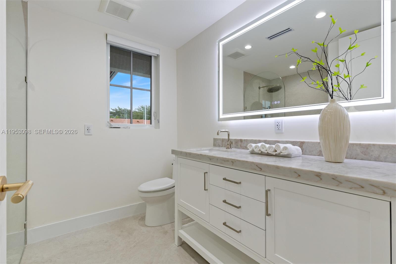 EAST SHENANDOAH - Residential